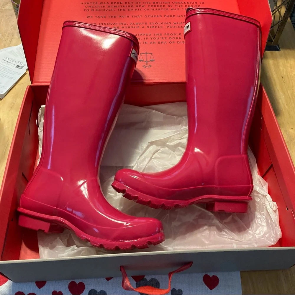 Hunter bright pink original gloss rain boots 4b/5g